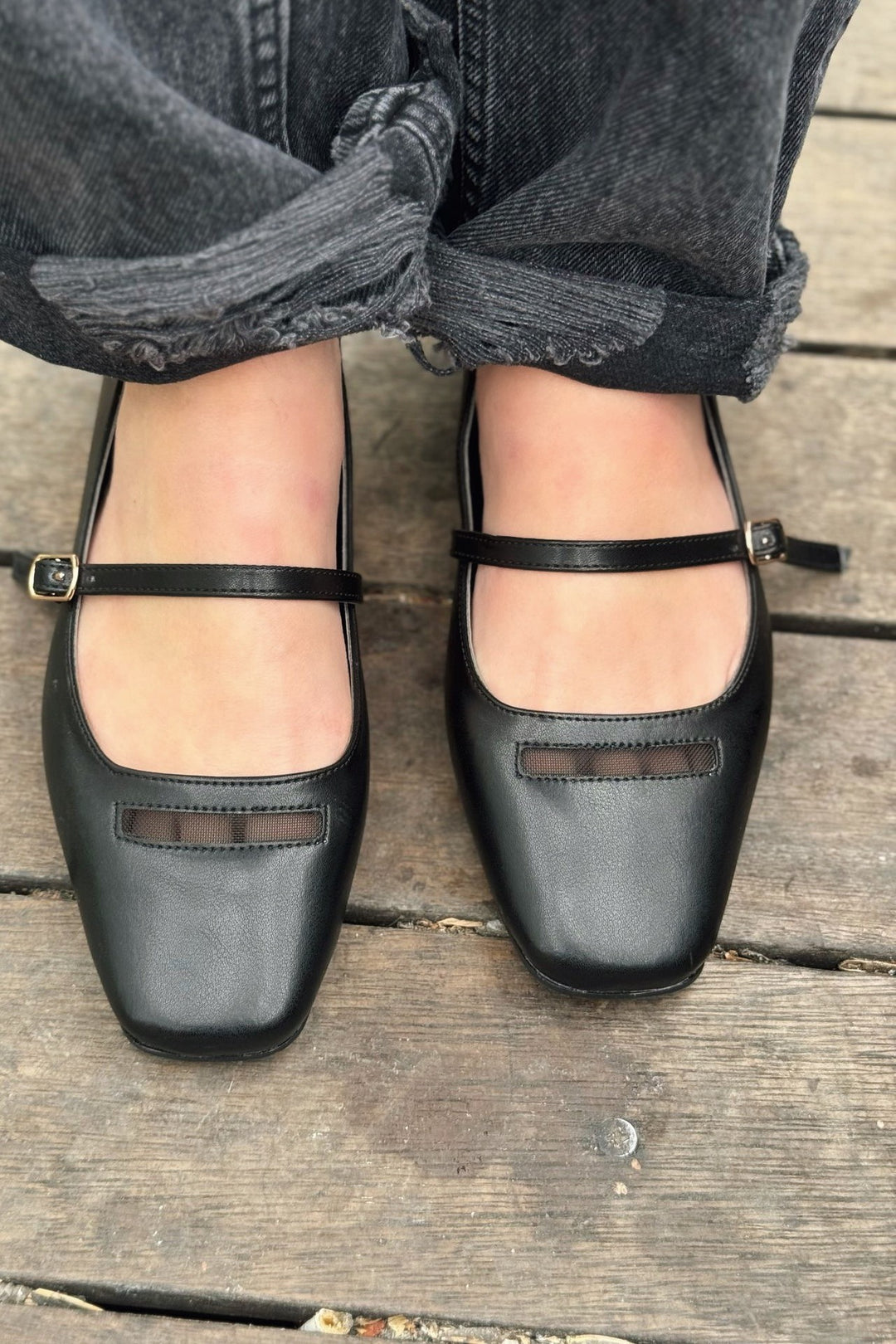 Lufora Matte Leather Buckle Detailed Black Women&