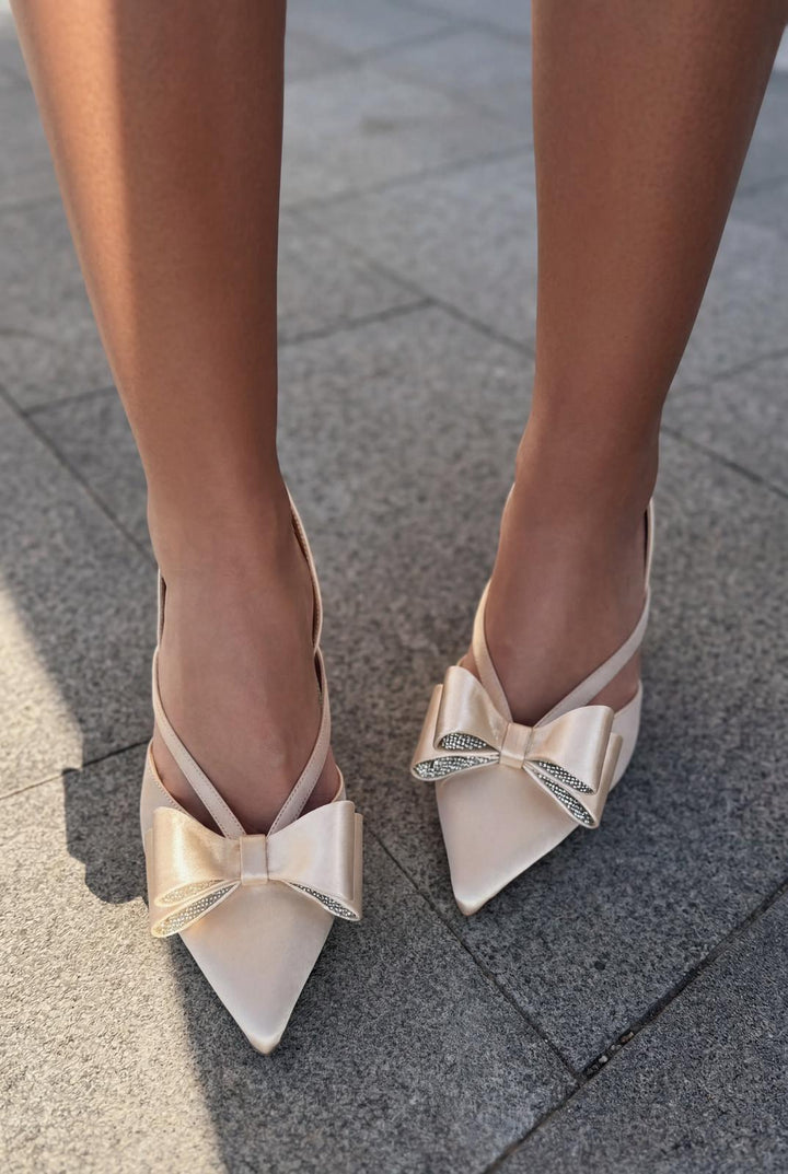 Brakel Stiletto Bej Saten Fiyonk Detaylı - ILOVESHOES