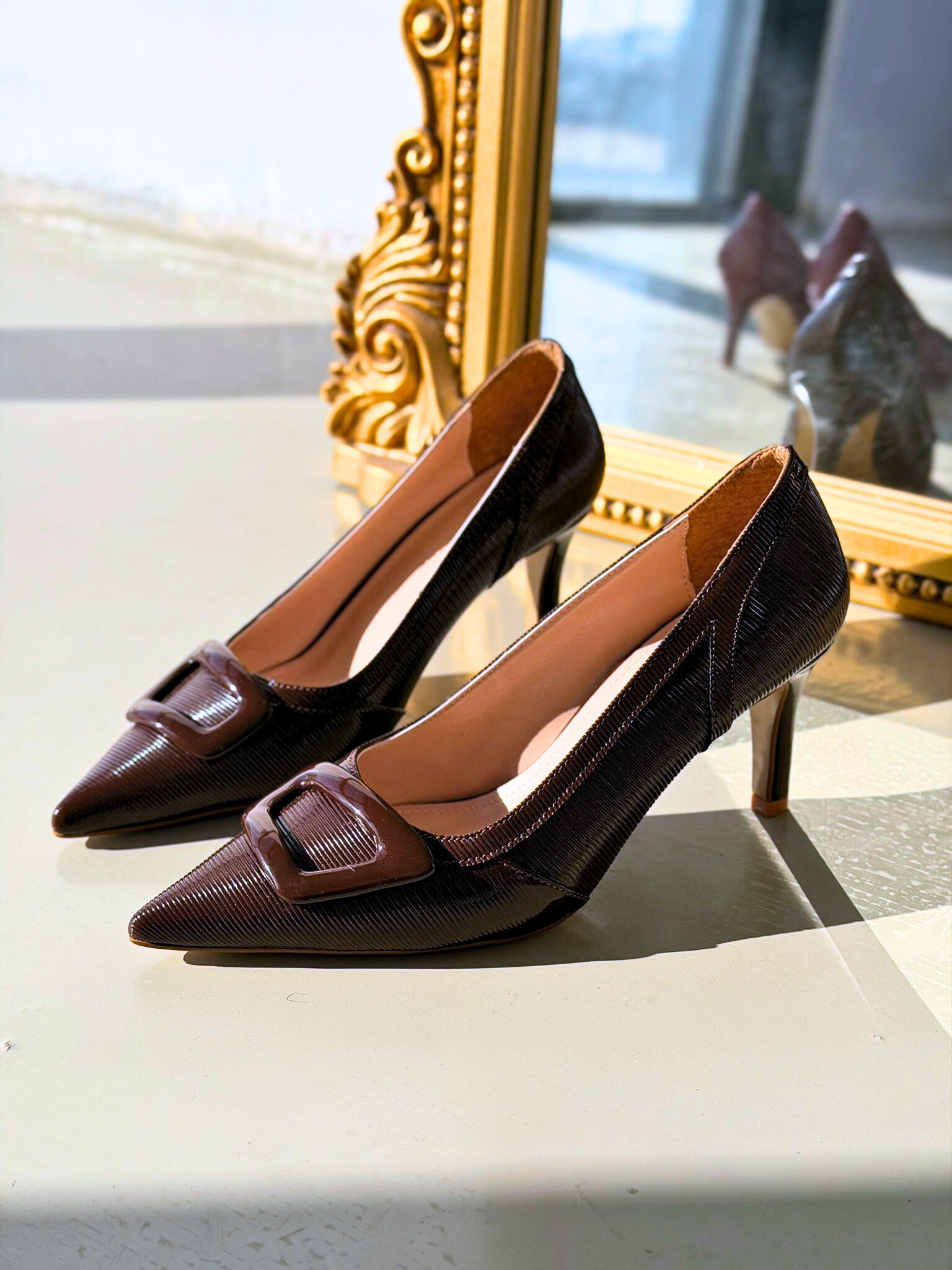 Finrel Stiletto Acıkahve Rugan Toka Detaylı - ILOVESHOES