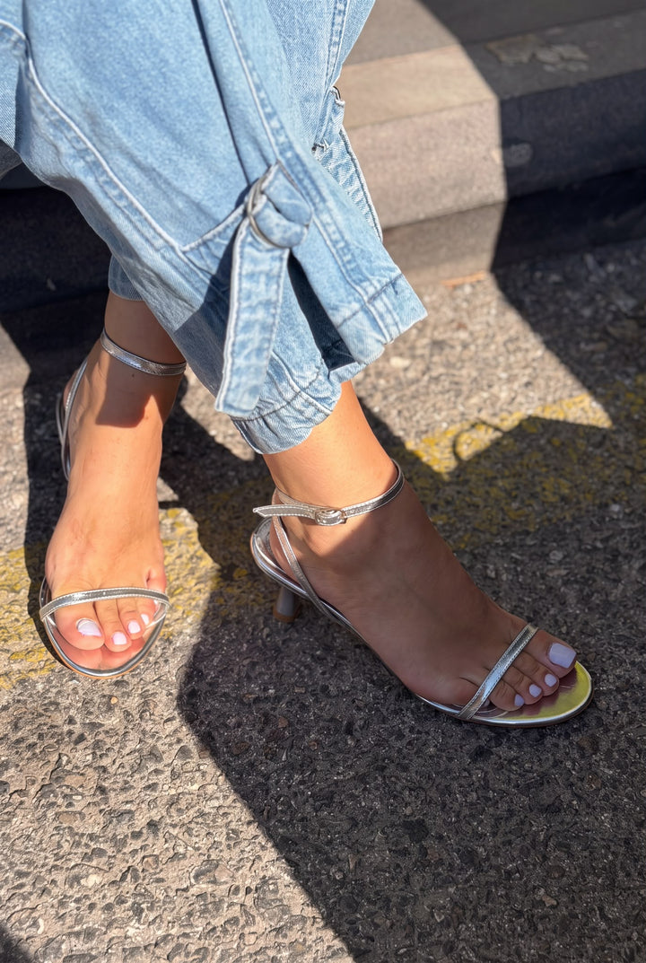 Colva Gümüş Mat Deri Kadın Topuklu Ayakkabı - ILOVESHOES