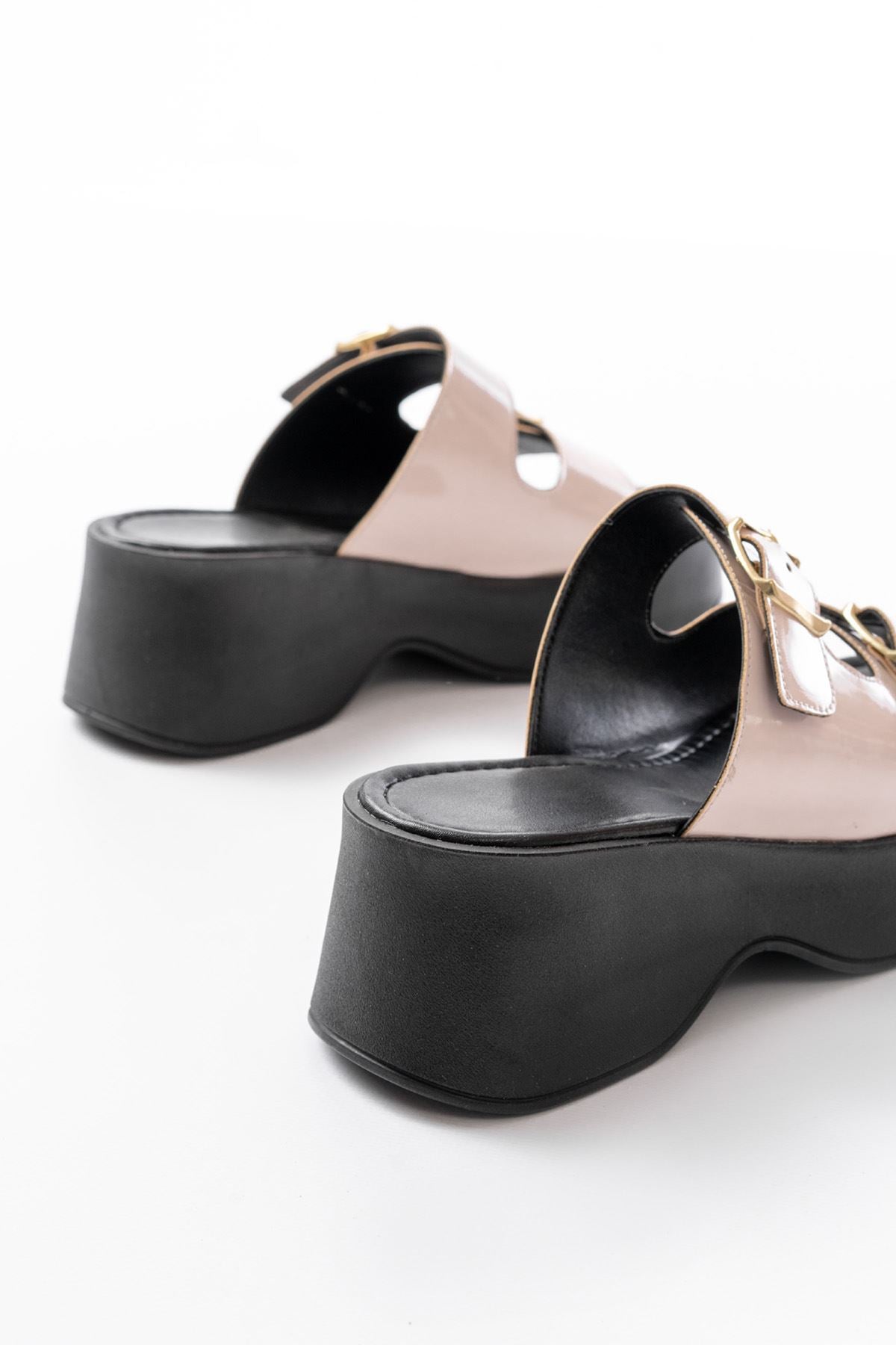 Pelza Rugan Bej Dolgu Topuklu Terlik - ILOVESHOES