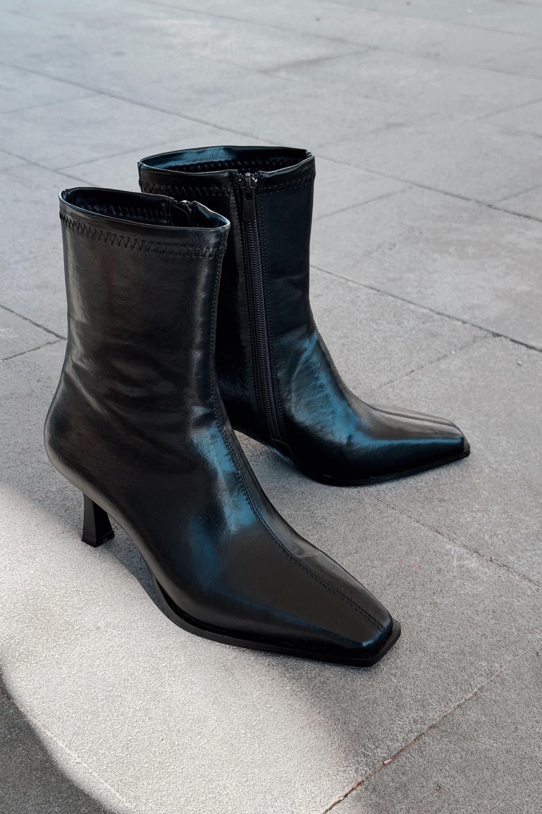 Alderie Kadın Topuklu Bot Siyah Mat Deri - ILOVESHOES