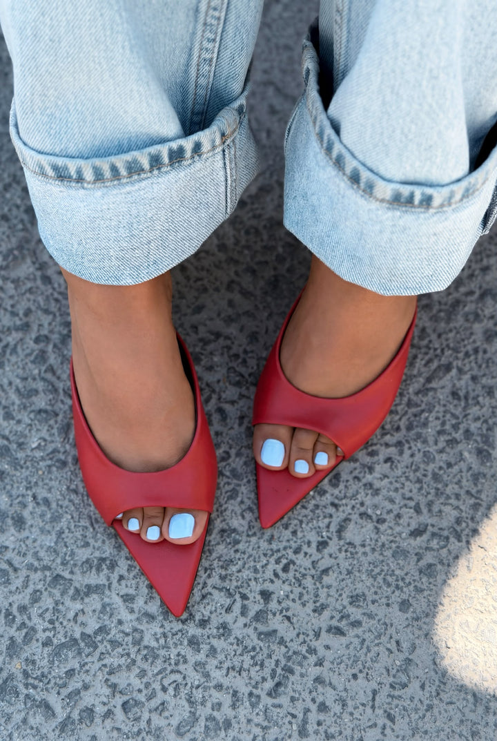 Boreni Kırmızı Mat Deri Kadın Topuklu Terlik - ILOVESHOES