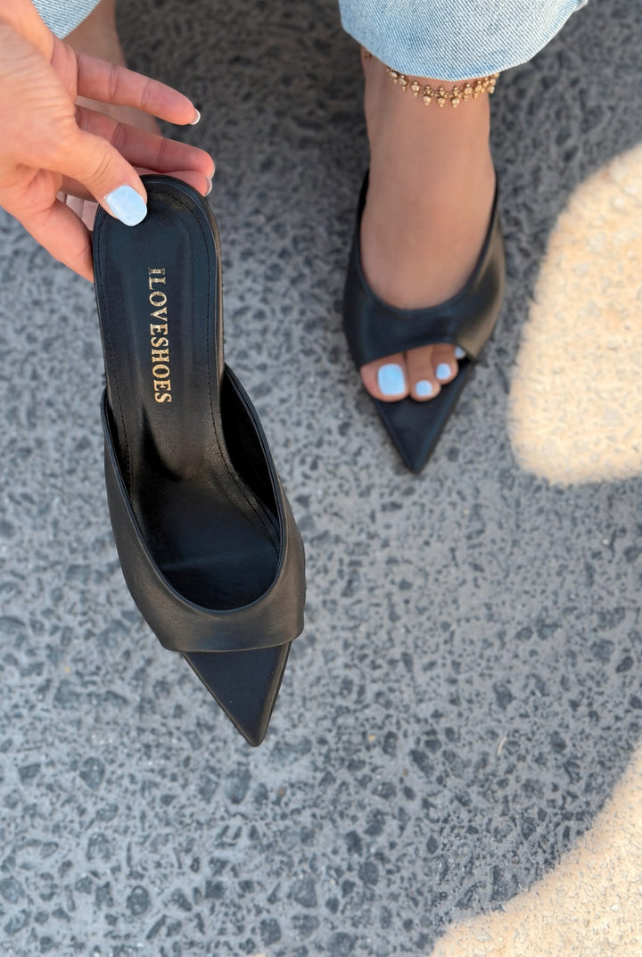 Boreni Siyah Mat Deri Kadın Topuklu Terlik - ILOVESHOES