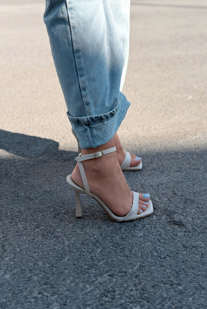 Velior Bej Mat Deri Kadın Topuklu Sandalet - ILOVESHOES