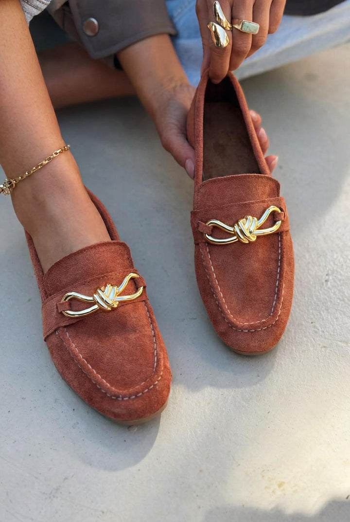 Avelis Kadın Loafer Kiremit Süet Fiyonk Detaylı - ILOVESHOES