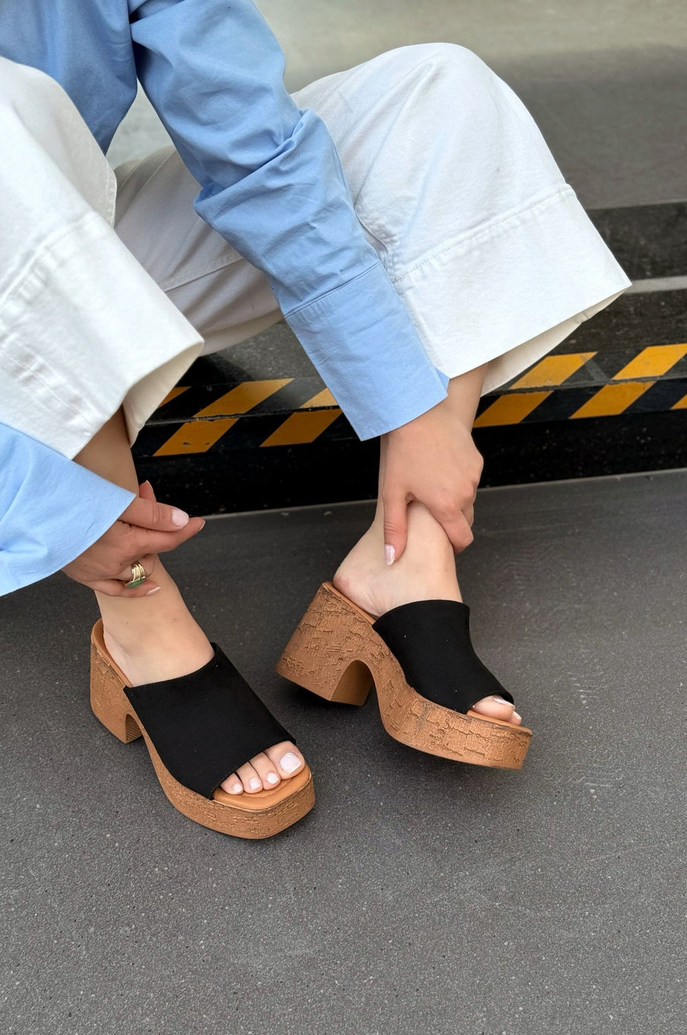 Velseya Süet Siyah Kadın Topuklu Terlik - ILOVESHOES