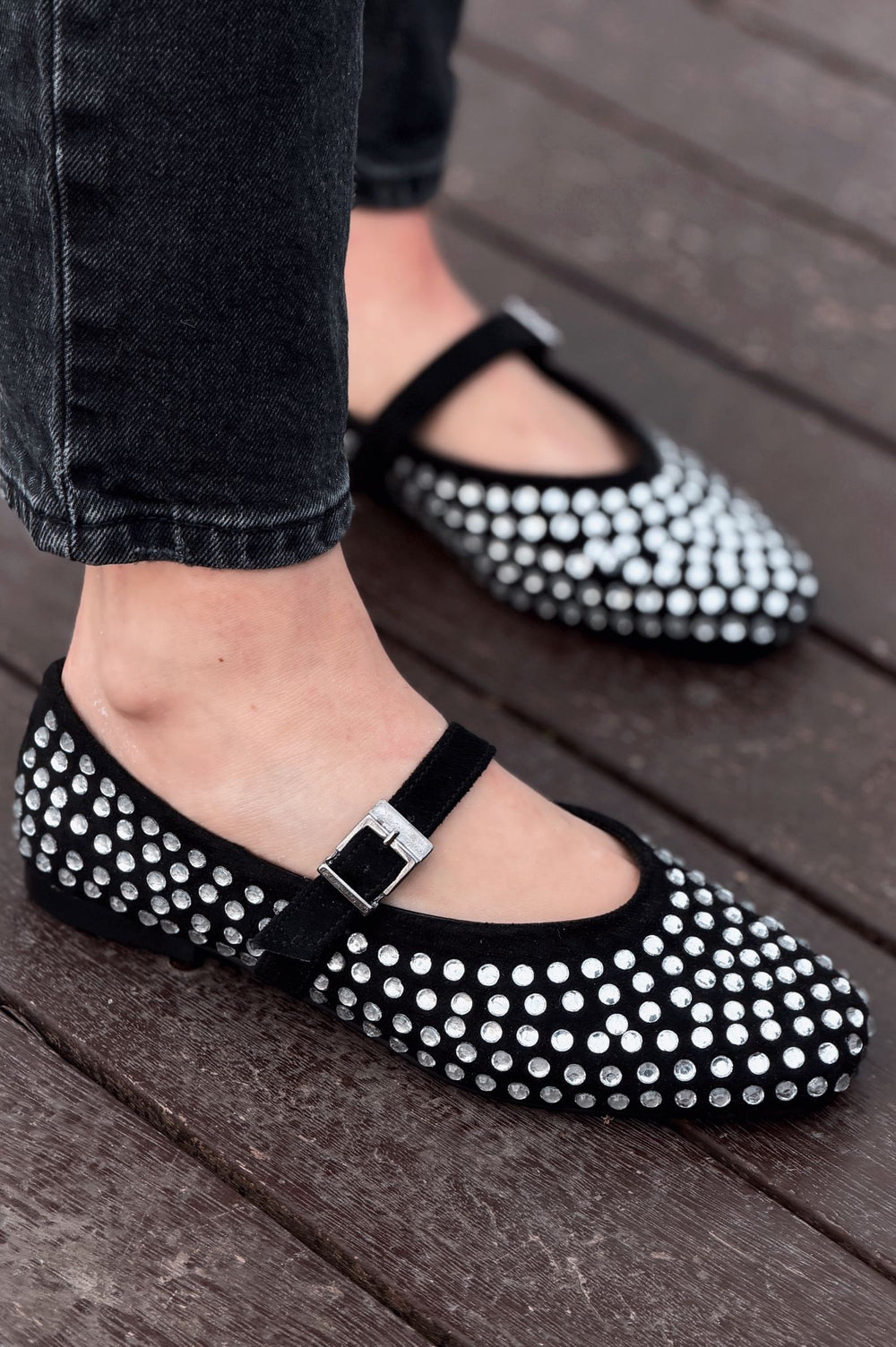 Orion Kadın Babet Siyah Süet Gri Taş Detaylı - ILOVESHOES