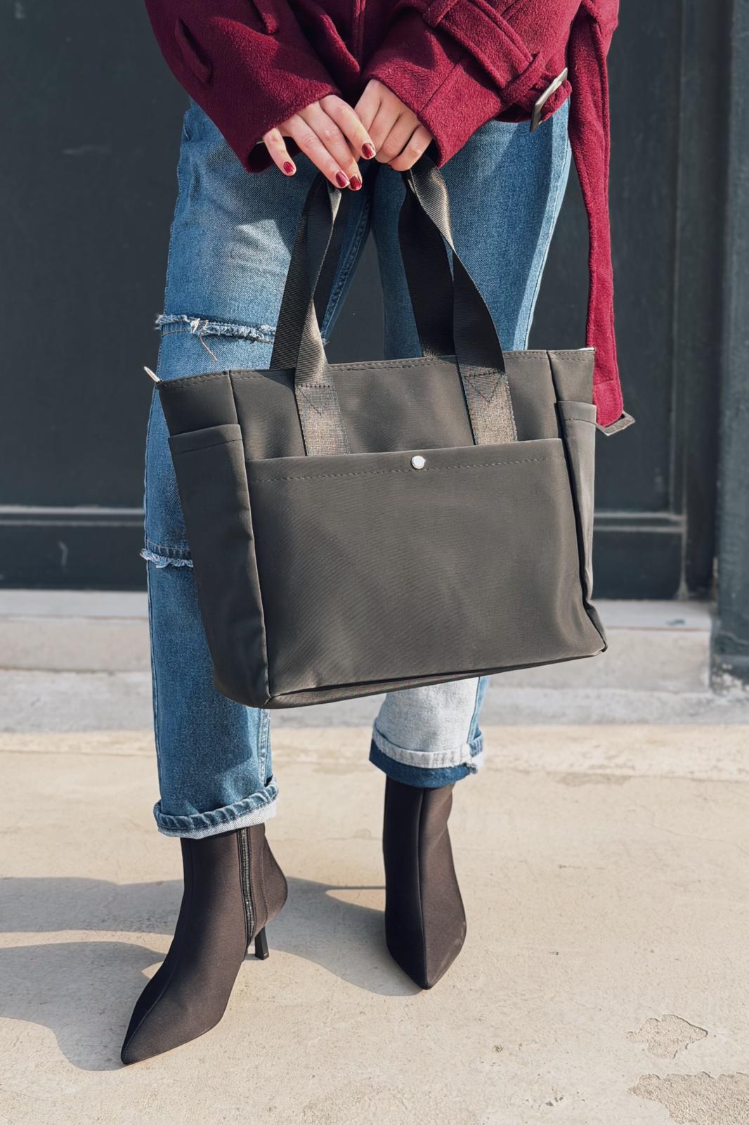 Esmera Omuz Çantası Siyah Mat Deri - ILOVESHOES