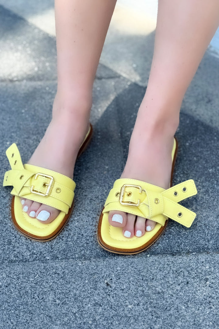 Samaris Mat Deri Sarı Toka Detaylı Kadın Terlik - ILOVESHOES