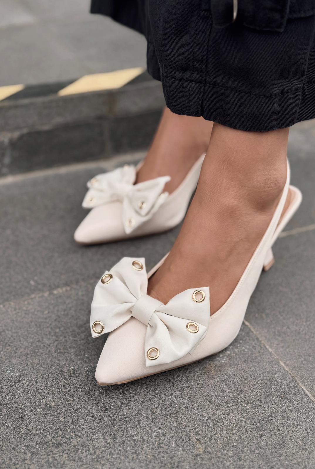 Delvonis Stiletto Bej Saten Fiyonk Detaylı - ILOVESHOES