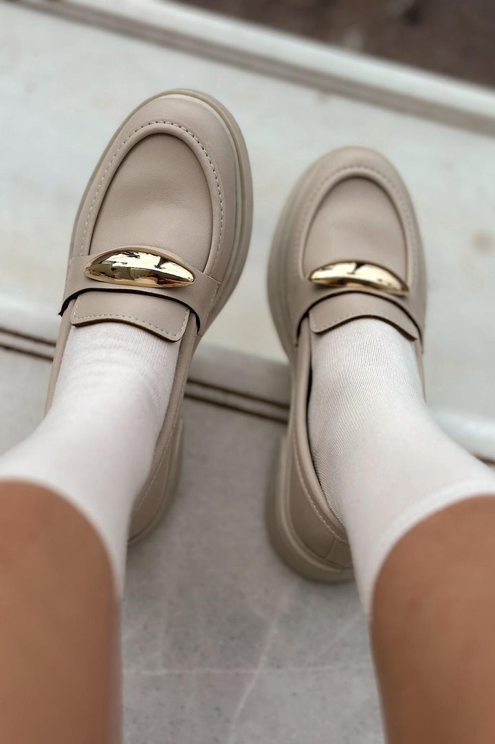 Ravilla Mat Deri Toka Detaylı Kadın Loafer Bej