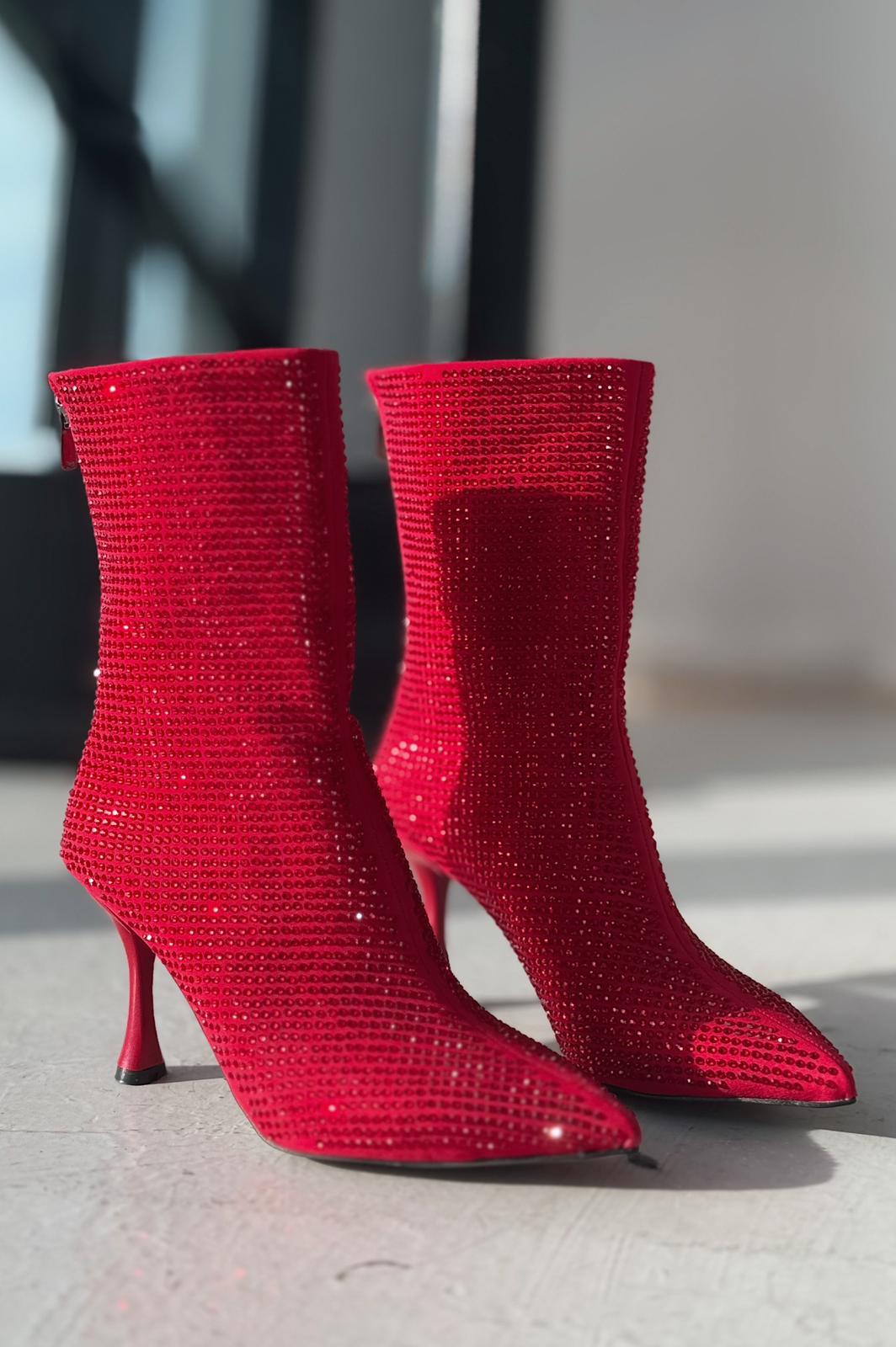 Simley Süet Kırmızı Taş Detaylı Topuklu Kadın Çizme Kırmızı - ILOVESHOES
