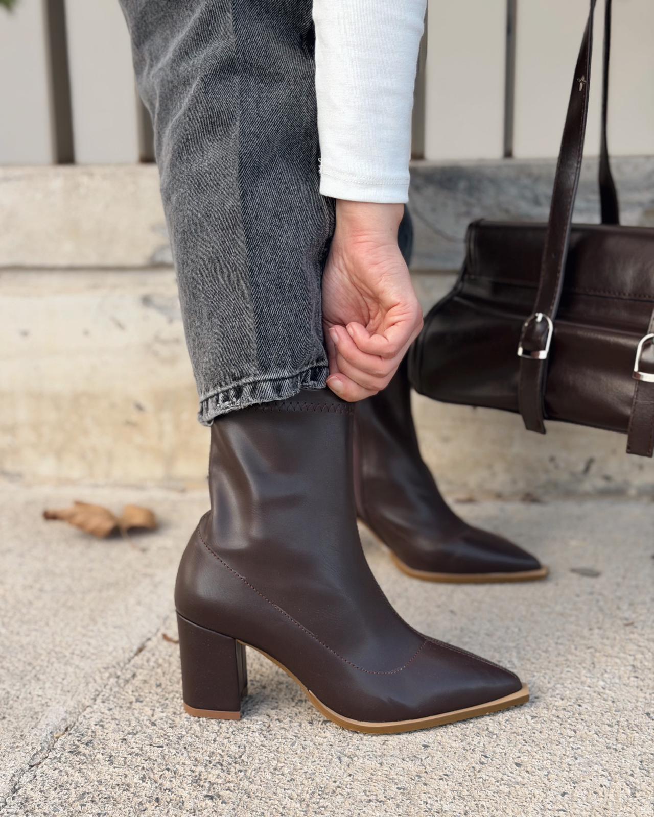 Selvora Streç Mat Deri Kahverengi Kadın Bot - ILOVESHOES