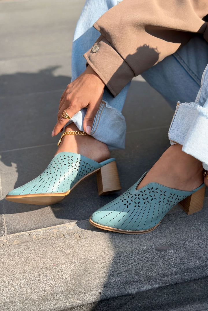 Noravina Hakiki Deri Topuklu Terlik Mavi - ILOVESHOES