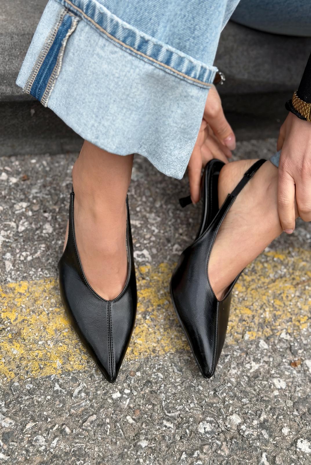 Navore Siyah Kırışık Deri Kadın Stiletto - ILOVESHOES