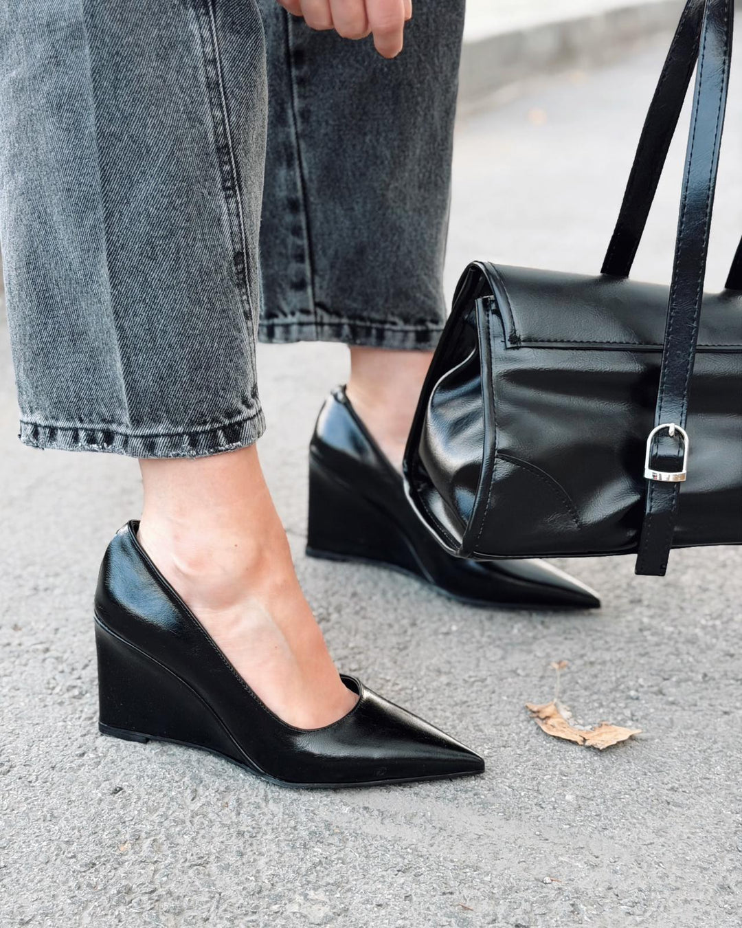 Mariel Dolgu Topuklu Stiletto Siyah Mat Deri - ILOVESHOES