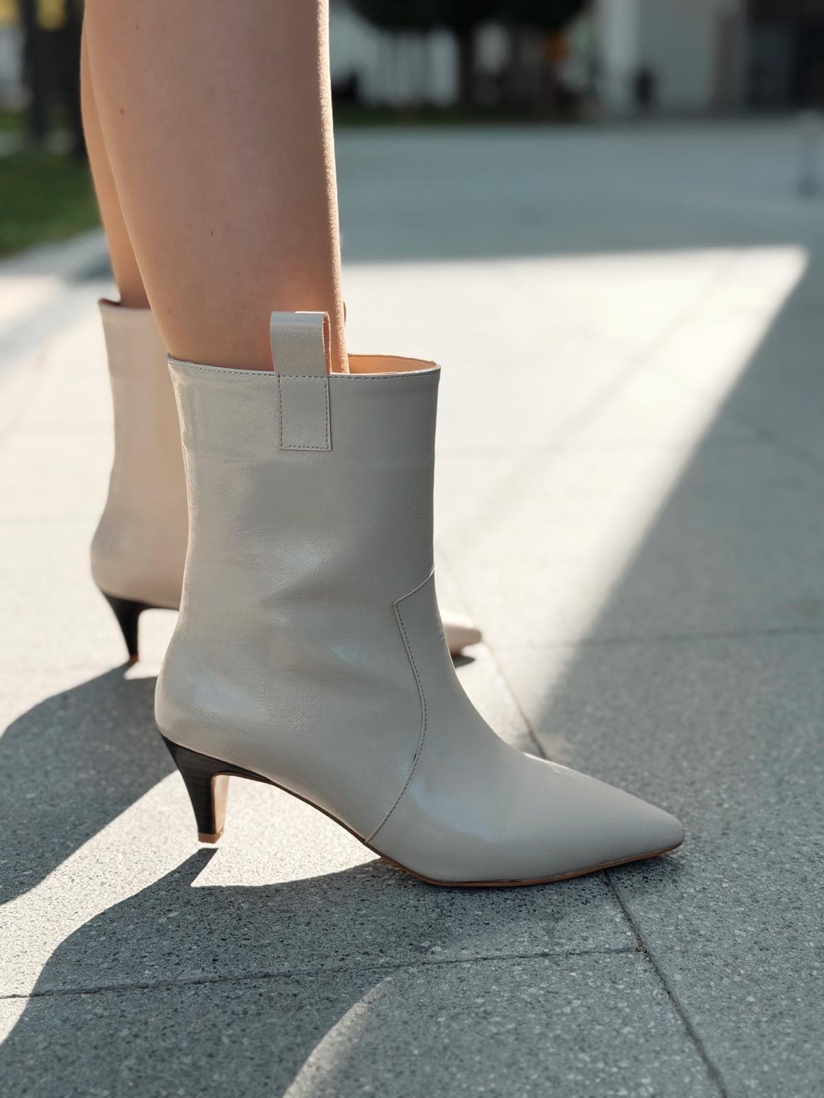 Lavino Kadın Topuklu Bot Bej Kırışık Rugan - ILOVESHOES