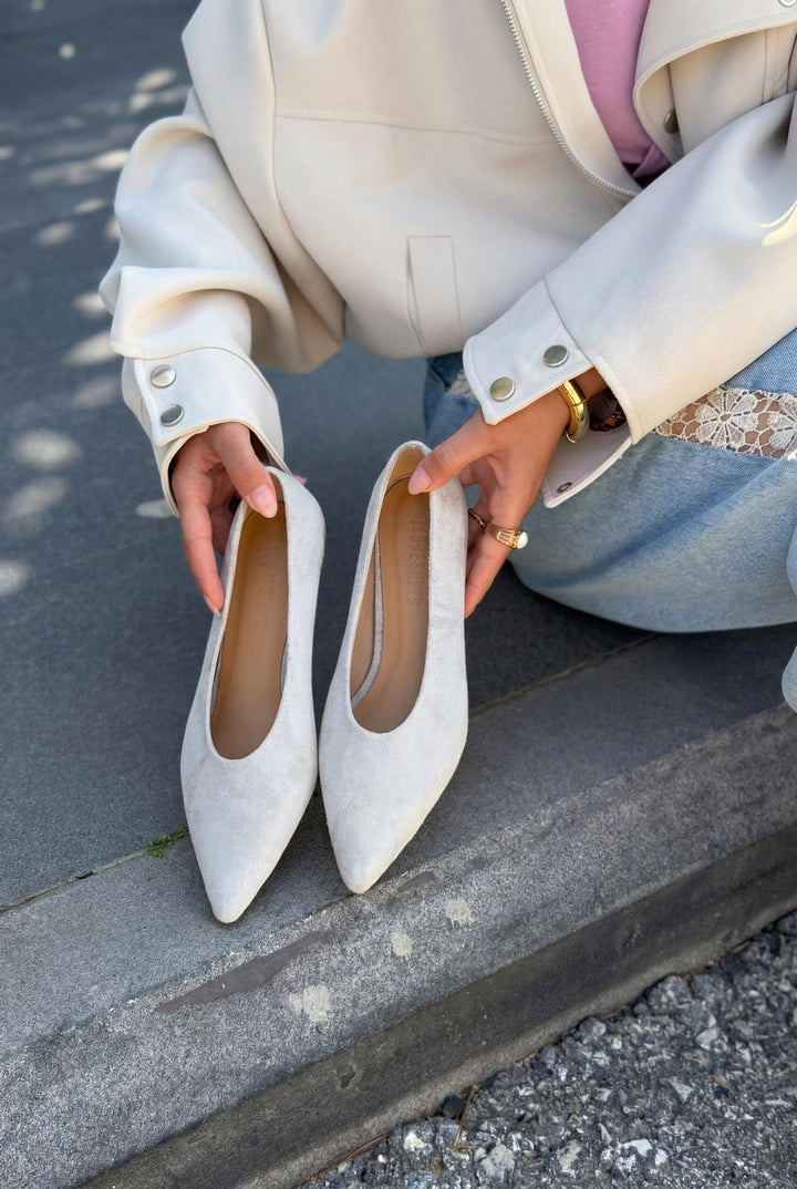 Seranis Hakiki Deri Stiletto Gri Süet - ILOVESHOES