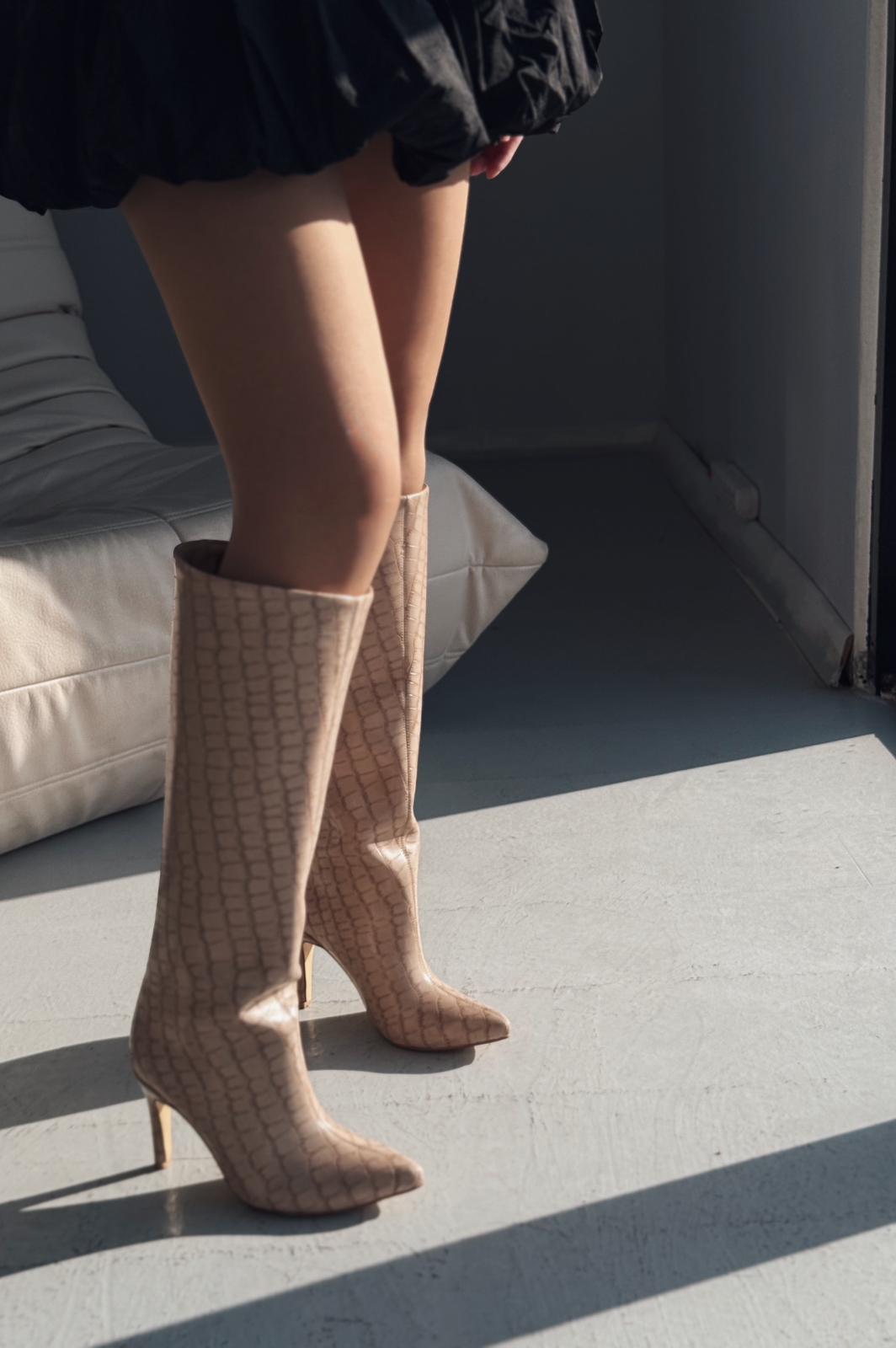 Oslanna Beige Crocodile Casual Women&