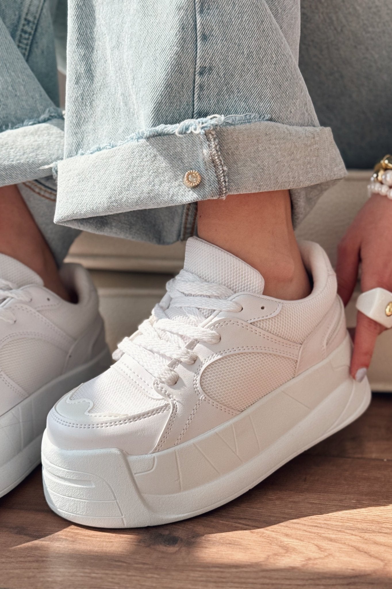 Ravela Beyaz Fileli Yüksek Taban Kadın Spor Ayakkabı - ILOVESHOES