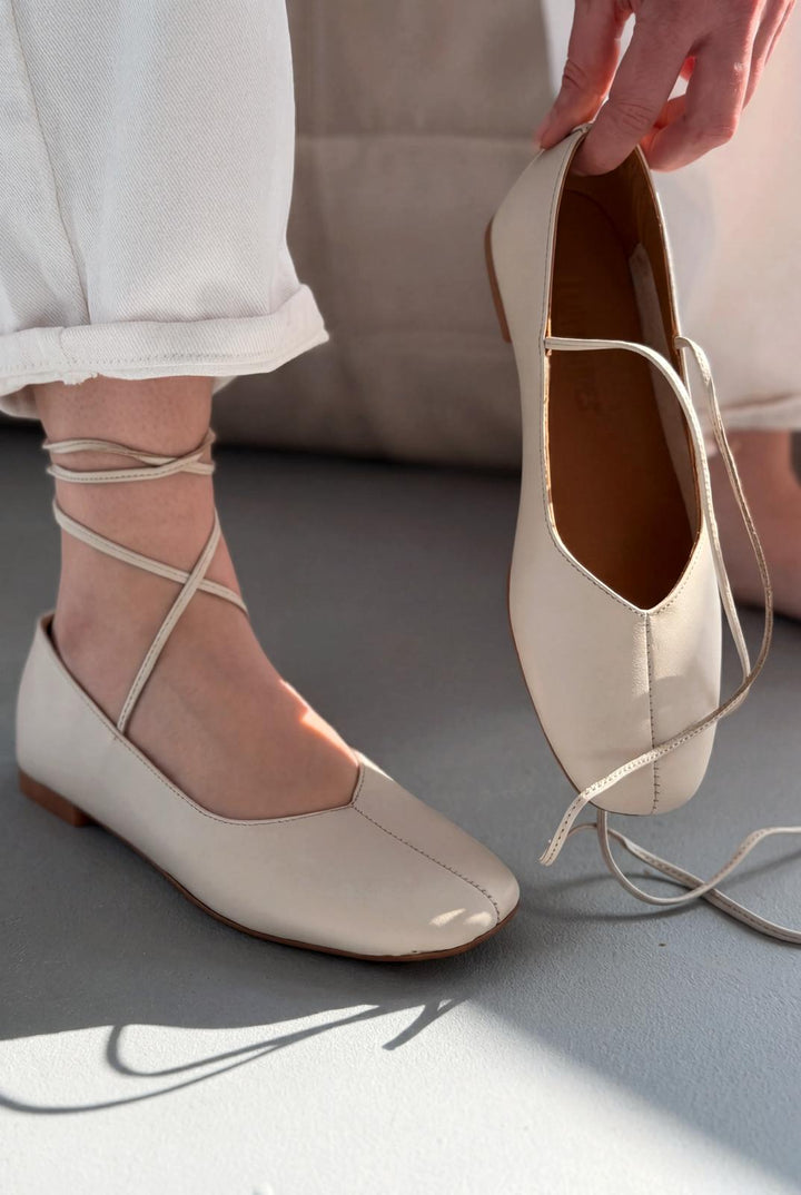 Morven Hakiki Deri Bej Kadın Babet - ILOVESHOES