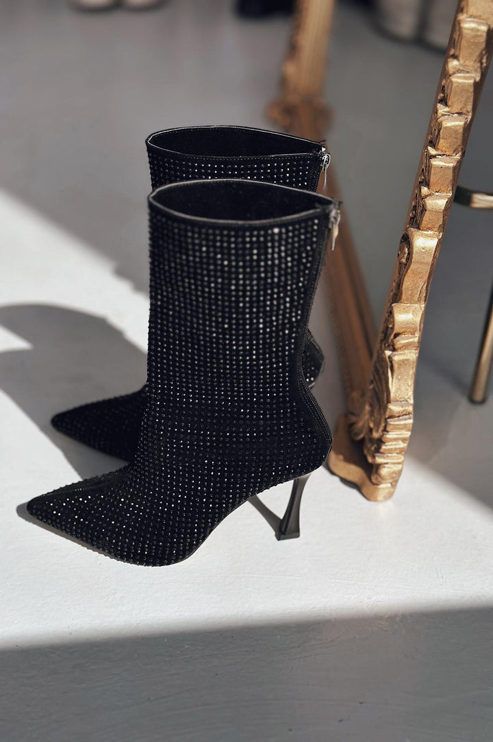 Simley Topuklu Kadın Çizme Siyah Siyah Gri Taşlı - ILOVESHOES