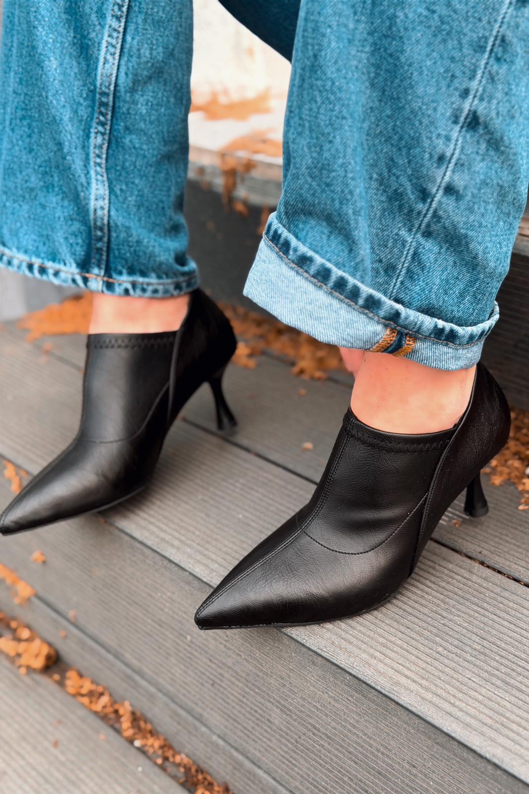 Olia Topuklu Ayakkabı Siyah Mat Deri - ILOVESHOES