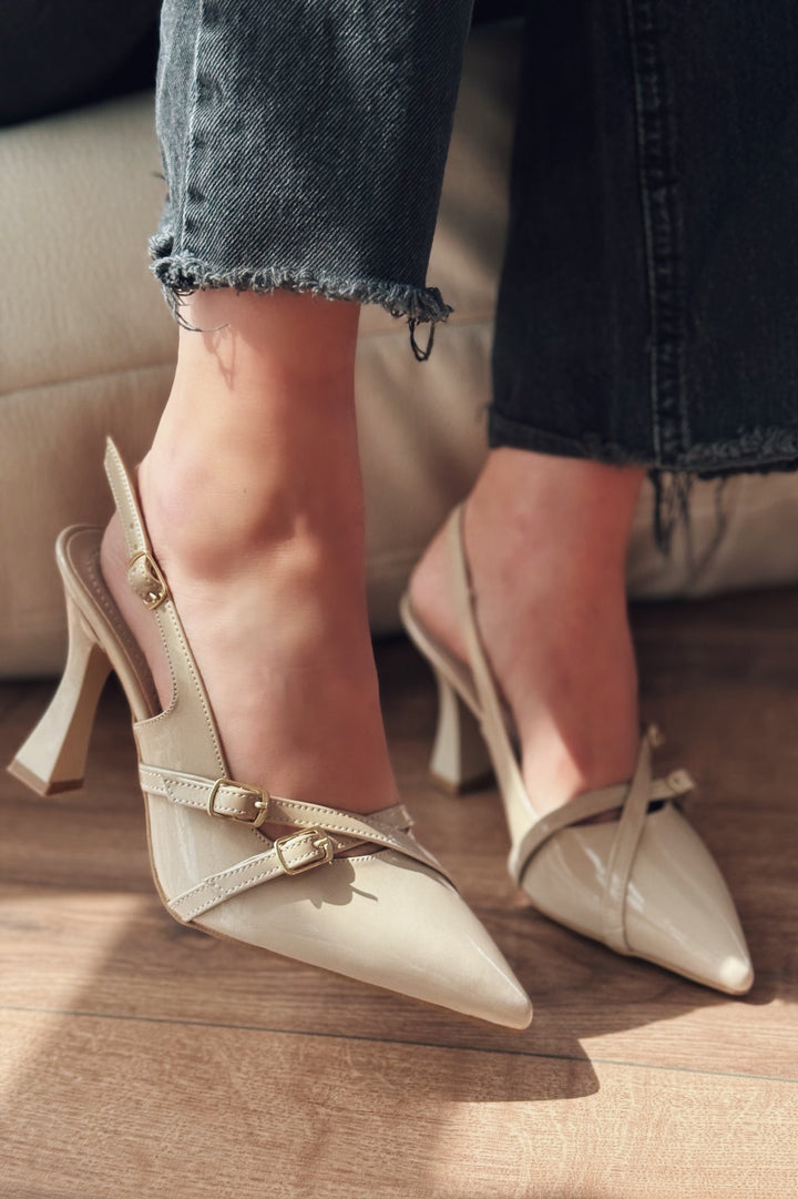 Jolira Rugan Bej Toka Detaylı Stiletto