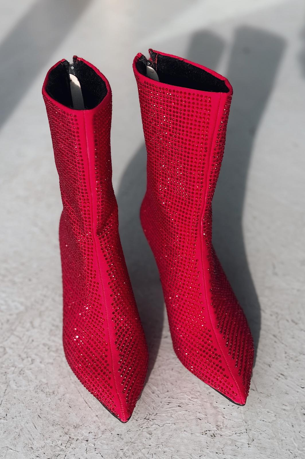 Simley Süet Kırmızı Taş Detaylı Topuklu Kadın Çizme Kırmızı - ILOVESHOES