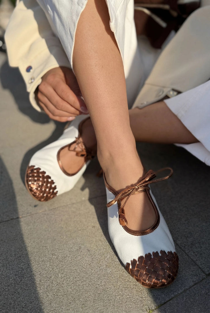 Talorin Hakiki Deri Kadın Bağcıklı Babet Metalik Bronz - ILOVESHOES