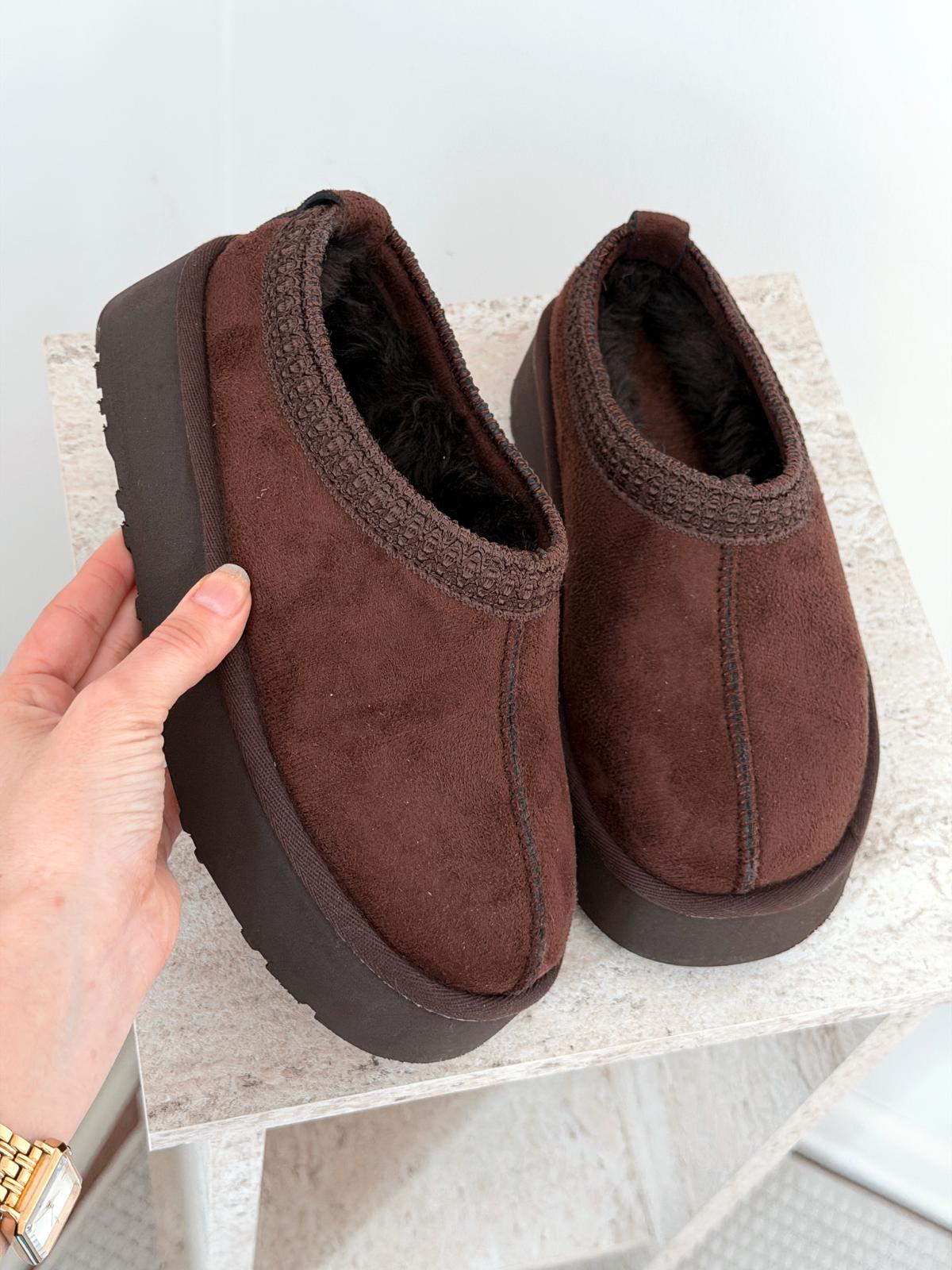 Lefani Kadın İçi Tüylü Terlik Acıkahve Süet - ILOVESHOES