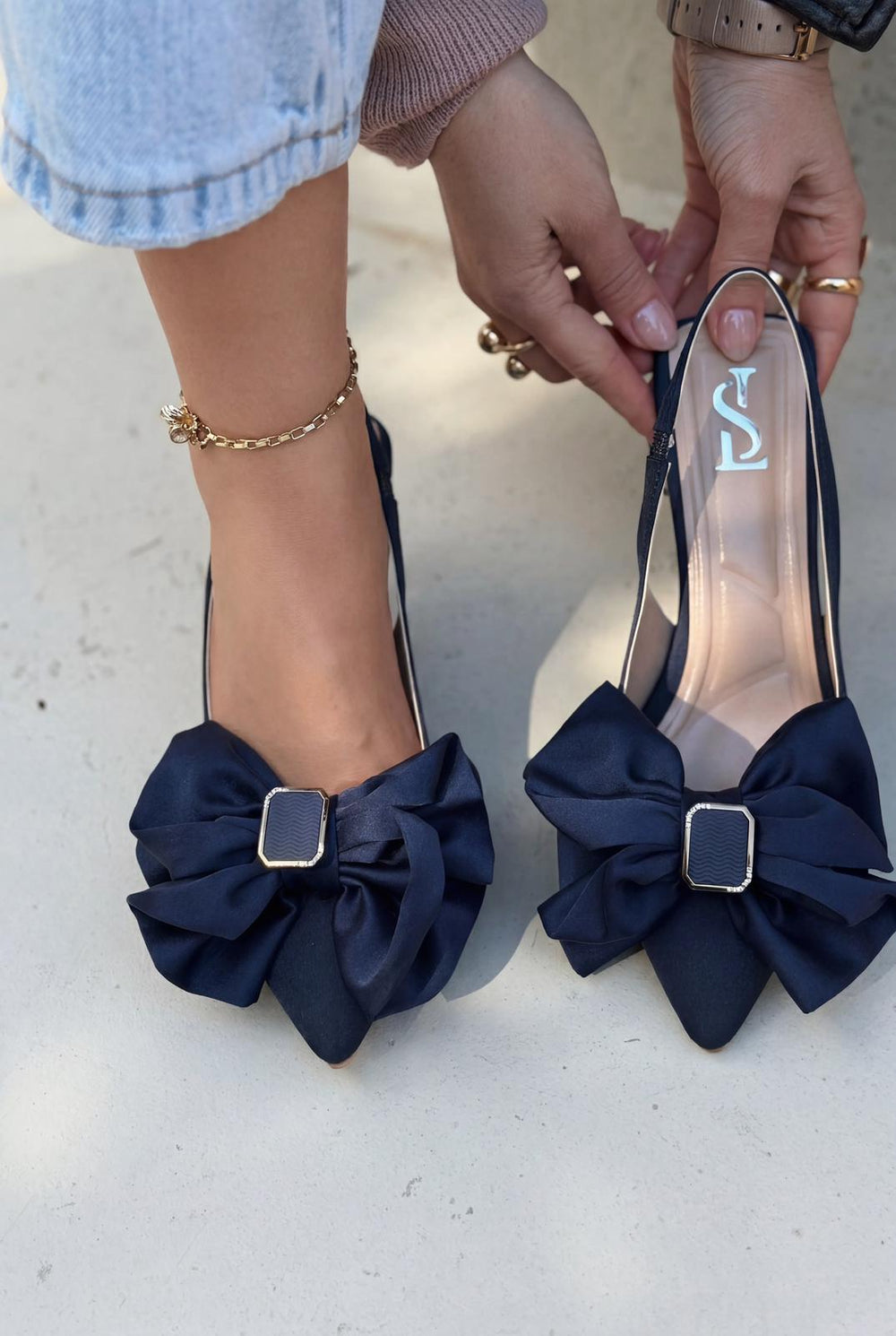 Velune Stiletto Lacivert Saten Fiyonk Detaylı - ILOVESHOES