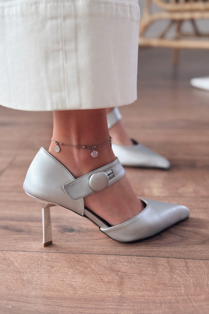 Wasord Mat Deri Düğme Detaylı Stiletto Gümüş