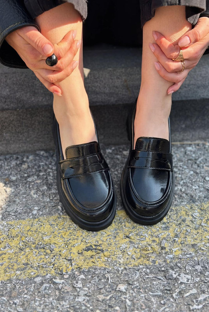 Kastrel Kasın Loafer Siyah Kırışık Rugan - ILOVESHOES