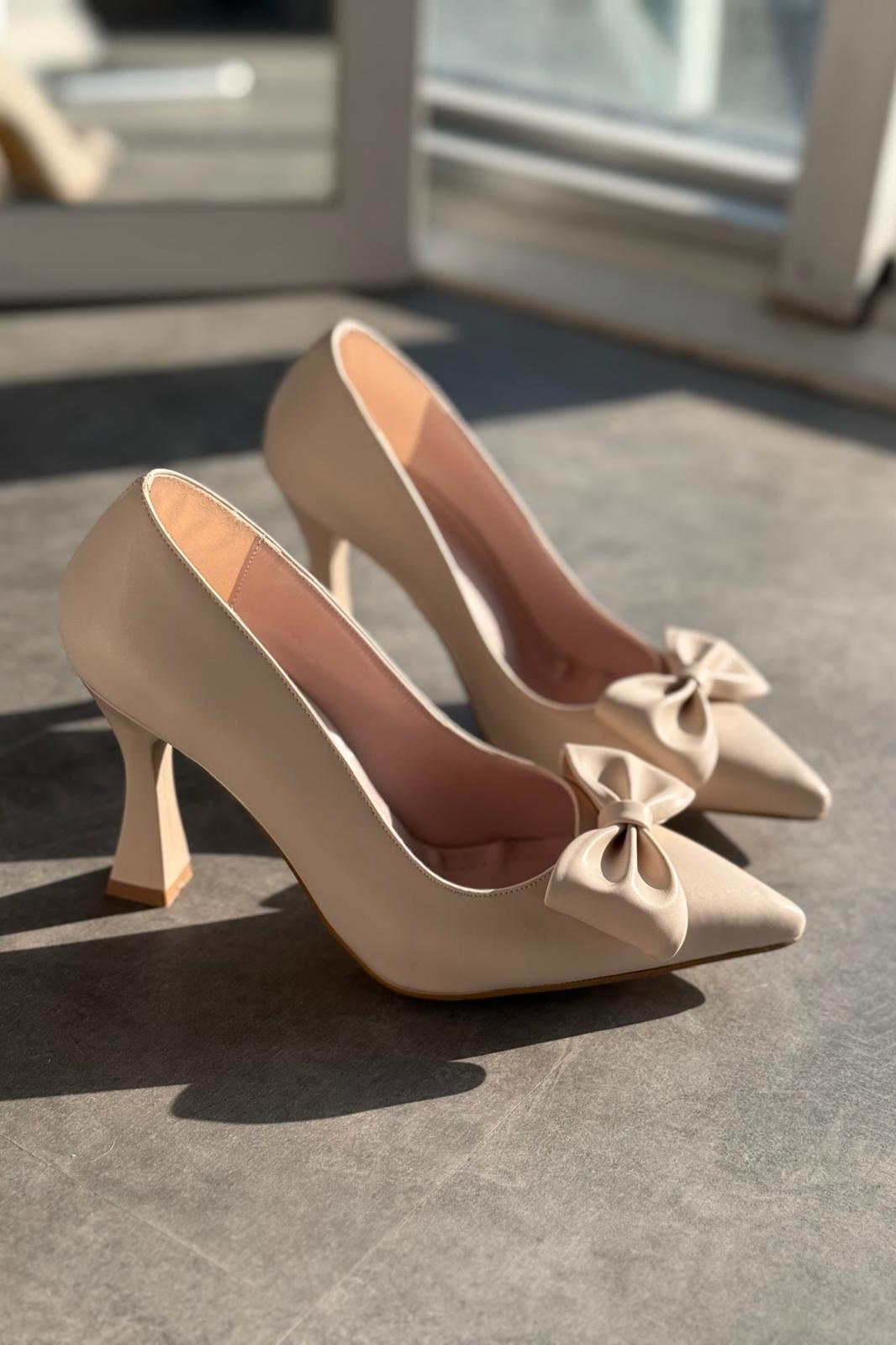 Odrin Mat Deri Bej Fiyonk Detaylı Stiletto - ILOVESHOES
