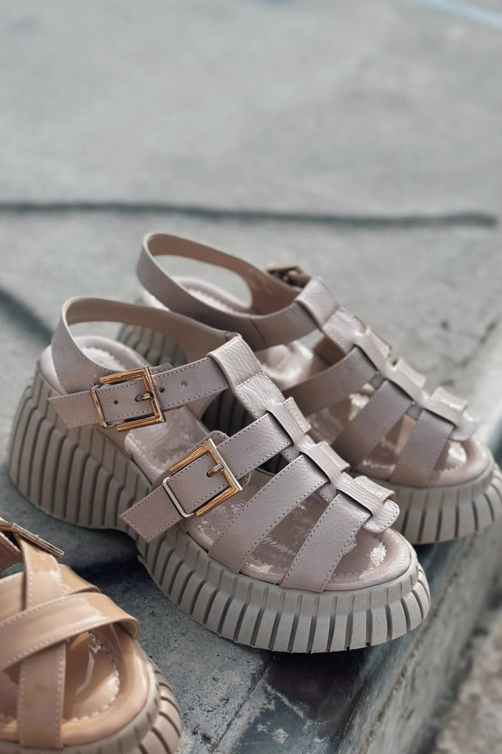 Movina Rugan Toka Detaylı Kalın Taban Kadın Sandalet Bej - ILOVESHOES