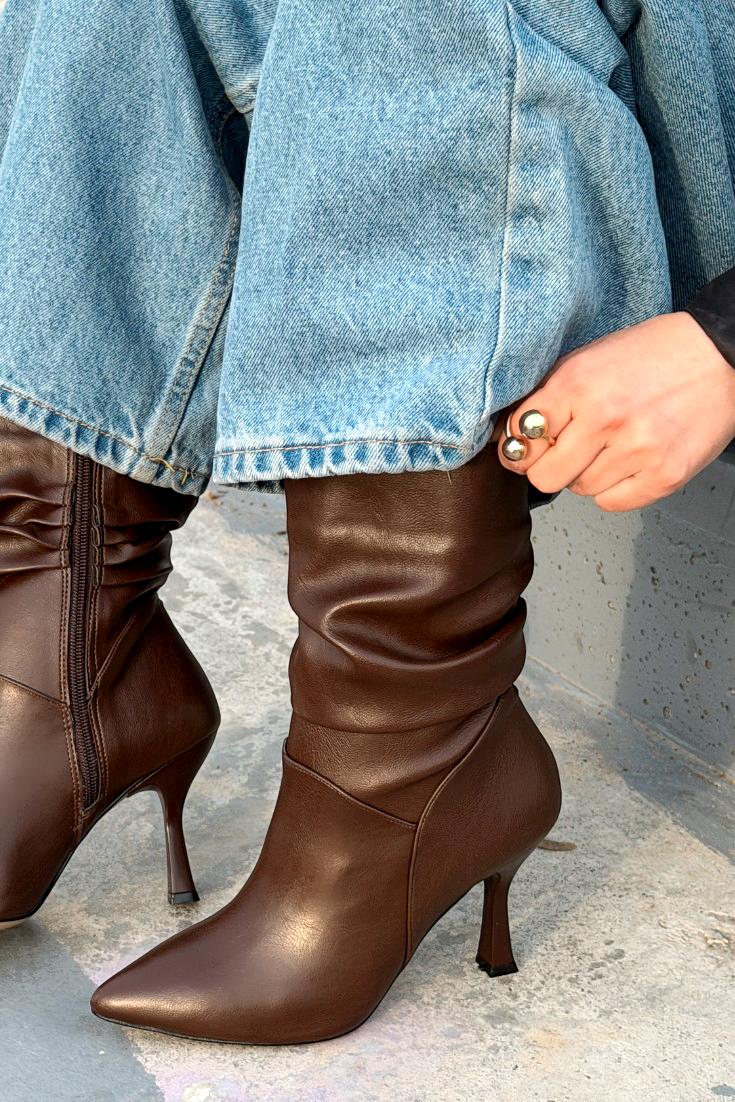 Brilora Kadın Topuklu Bot Kahverengi Süet Körüklü - ILOVESHOES