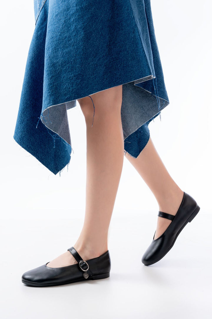 Altren Mat Deri Siyah Kadın Babet