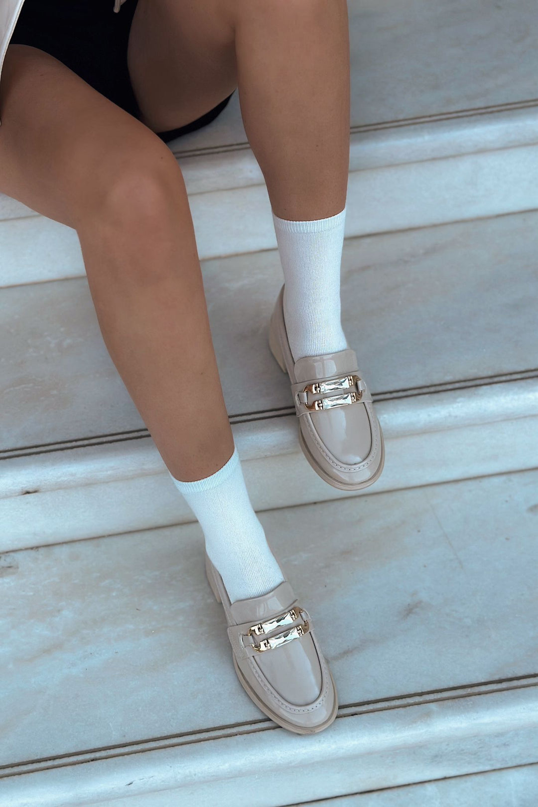 Sabella Rugan Taş Detaylı Bej Kadın Laofer - ILOVESHOES