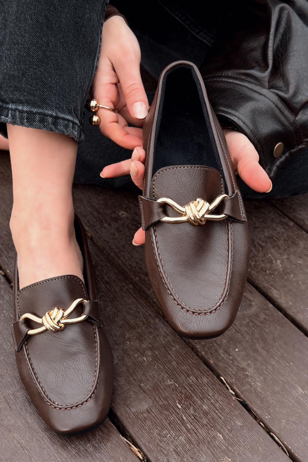 Avelis Kadın Loafer Acıkahve Mat Deri Fiyonk Detaylı - ILOVESHOES