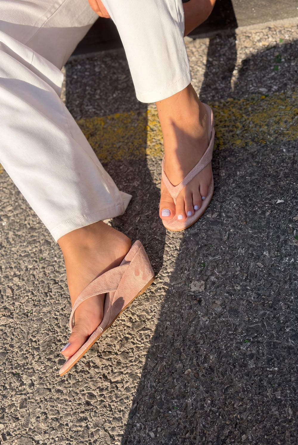 Nisantria Pudra Süet Kadın Dolgu Topuklu Parmak Arası Terlik - ILOVESHOES