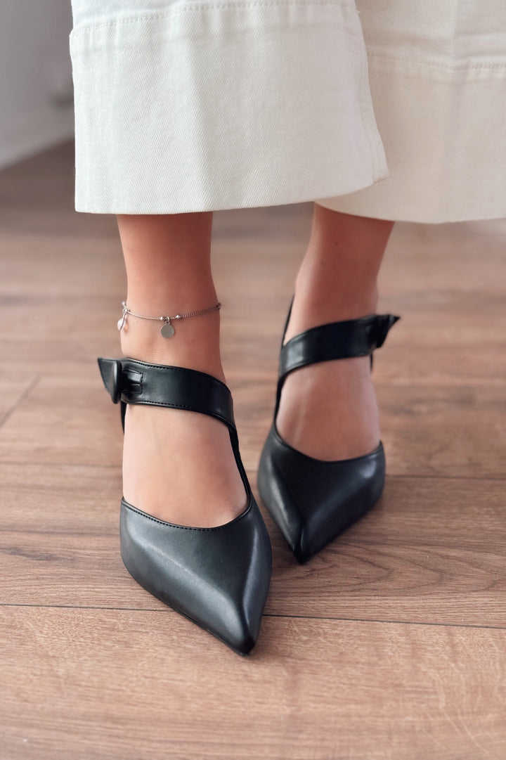 Wasord Mat Deri Düğme Detaylı Stiletto Siyah
