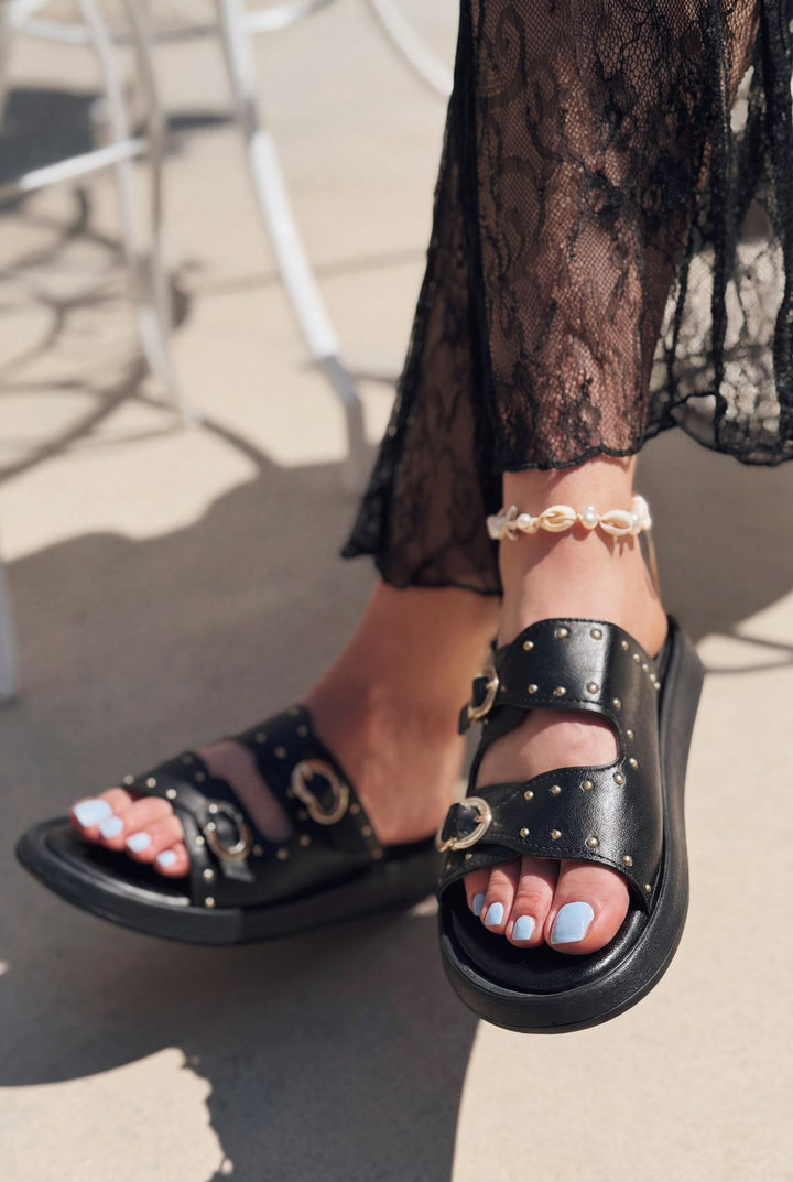 Roveno Siyah Mat Deri Kadın Terlik - ILOVESHOES