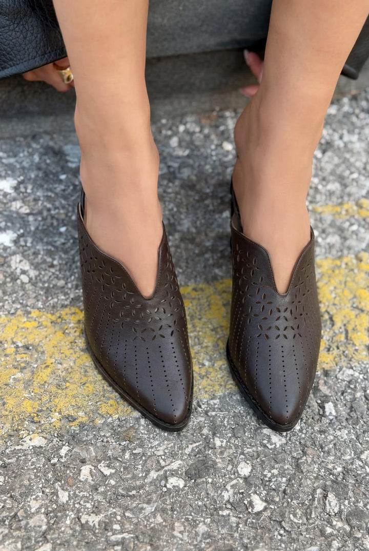 Noravina Hakiki Deri Topuklu Terlik Acıkahve - ILOVESHOES