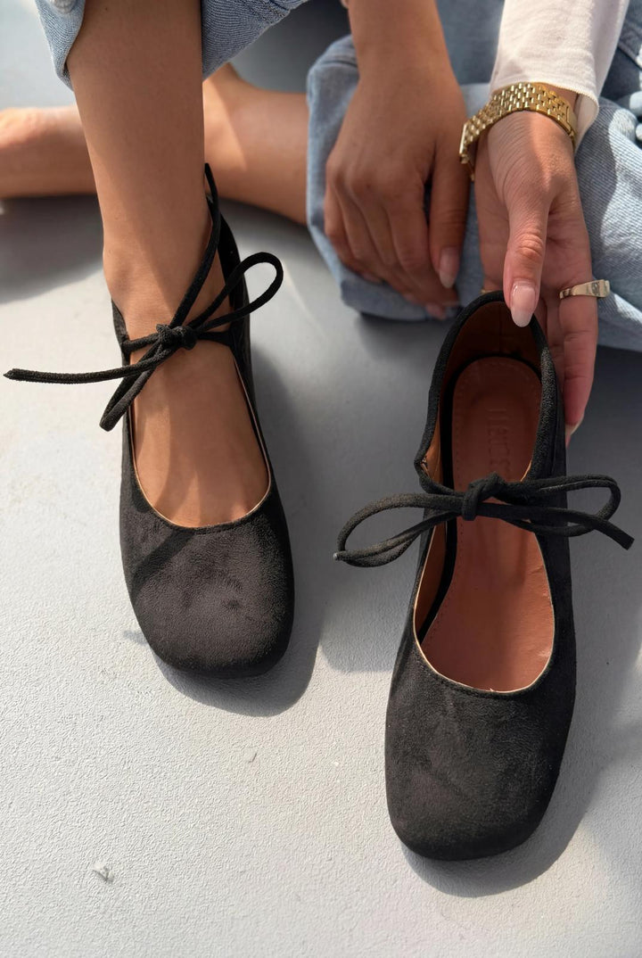 Belith Black Suede Women&