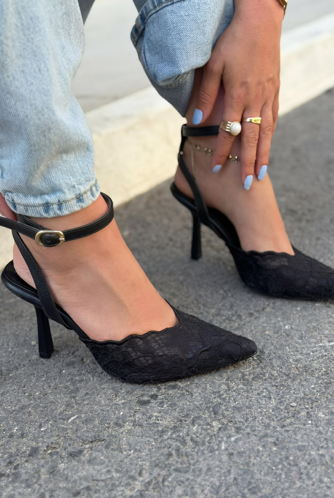 Moryna Siyah Dantel Kadın Stiletto