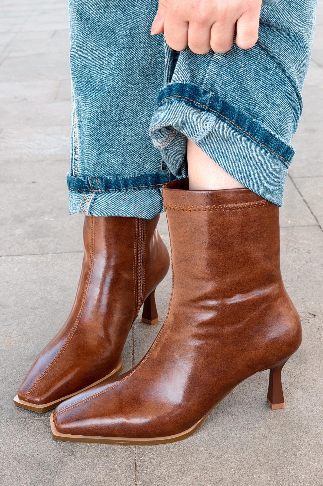 Alderie Kadın Topuklu Bot Taba Mat Deri