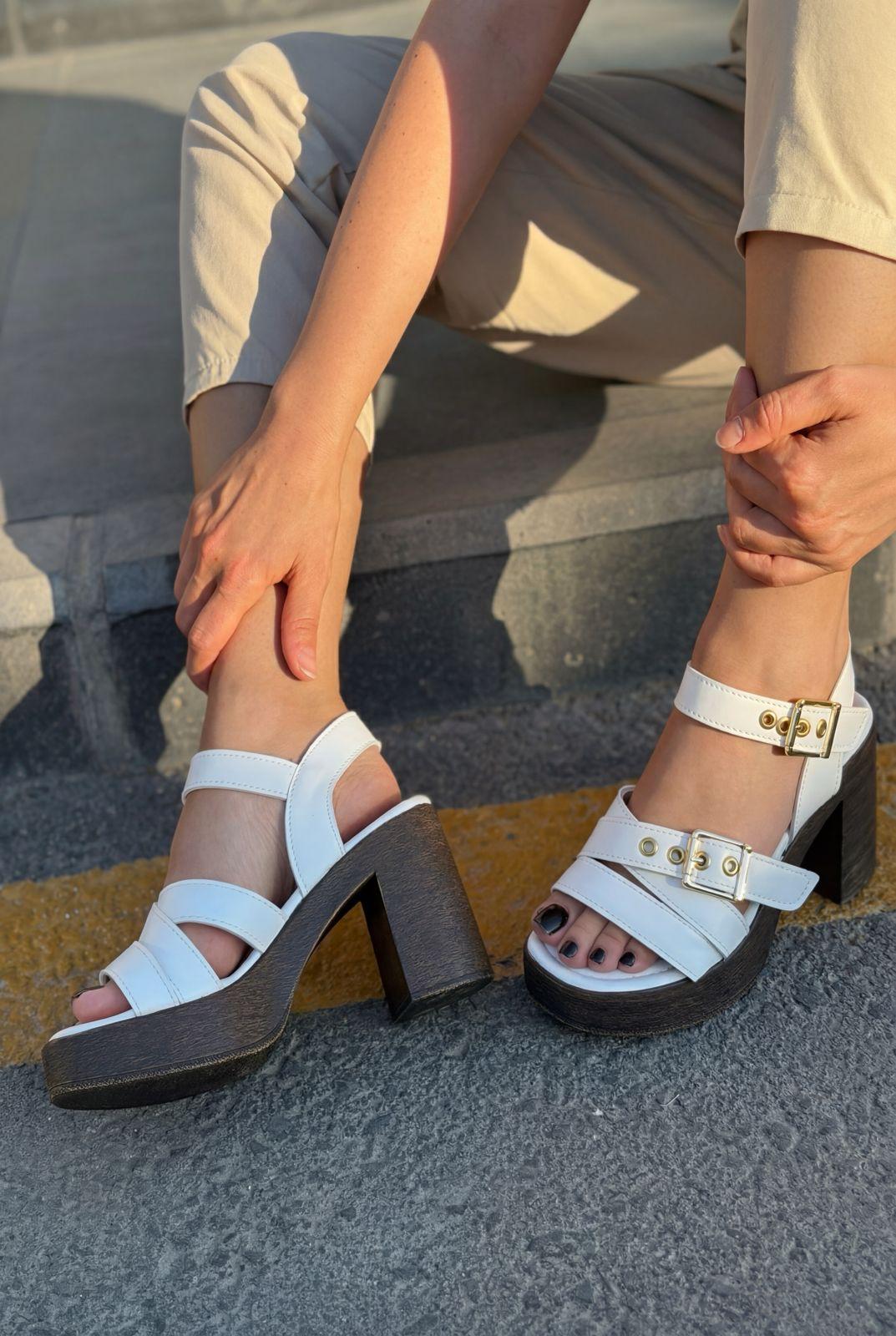 Rovena Beyaz Mat Deri Kadın Platform Topuklu Sandalet - ILOVESHOES
