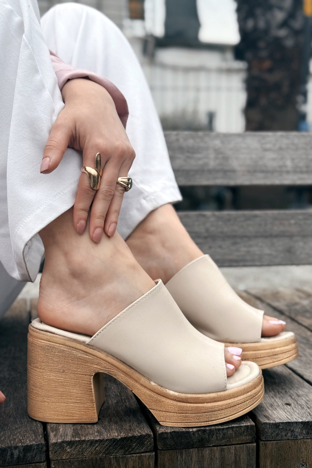 Velseya Mat Deri Kadın Topuklu Terlik Bej - ILOVESHOES Türkiye